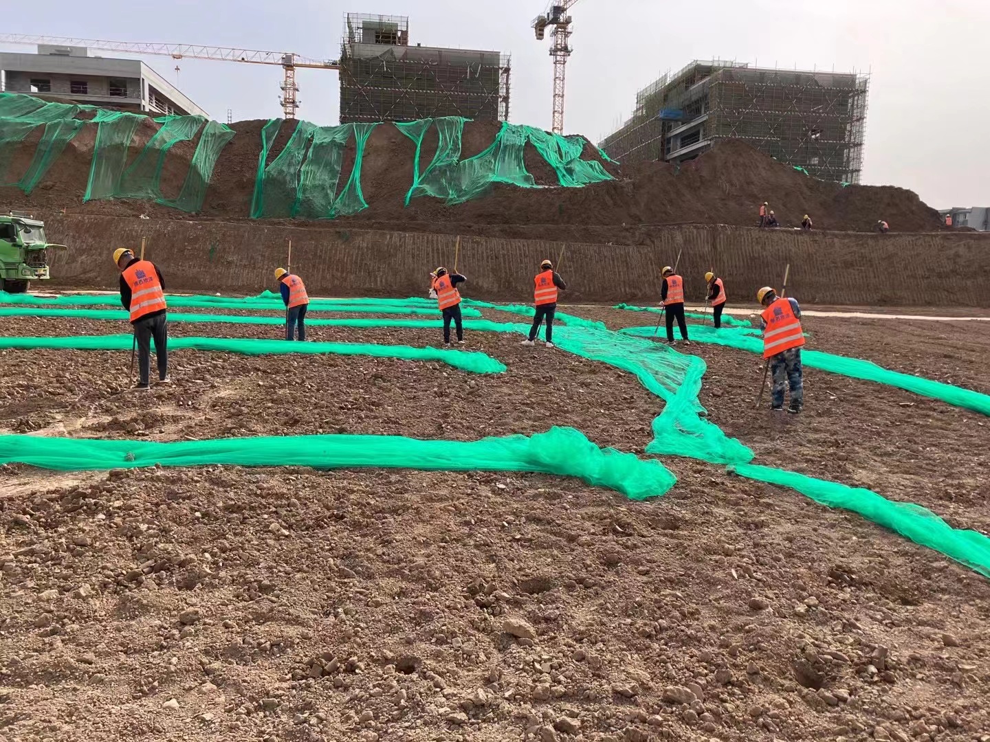 中建五局华清学院新校区基坑探查作业